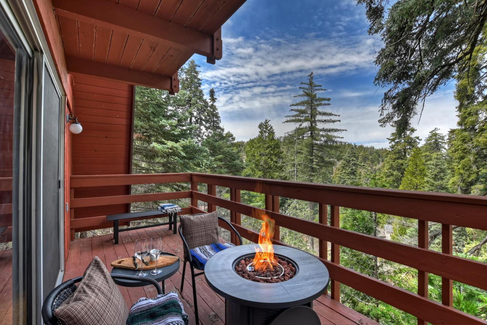 Pet & Kid Friendly Cozy Cabin, Bbq, Firepit, Outdoor Dining, Forest Views Lake Arrowhead Eksteriør bilde
